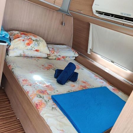 Caravan In The Desert Ейлат Екстериор снимка
