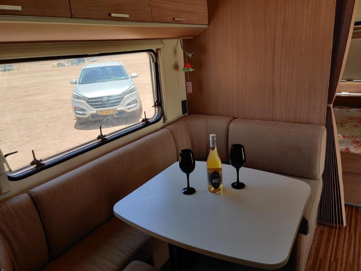 Caravan In The Desert Ейлат Екстериор снимка